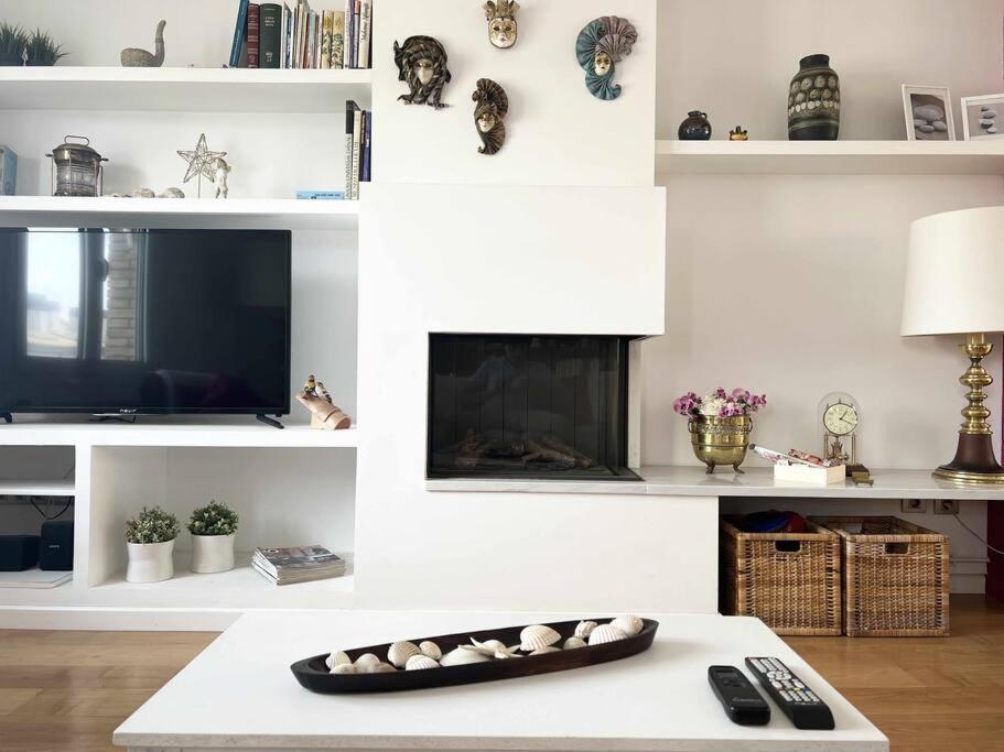 Moderno Y Amplio Apartamento En El Centro De Rosas Exterior foto