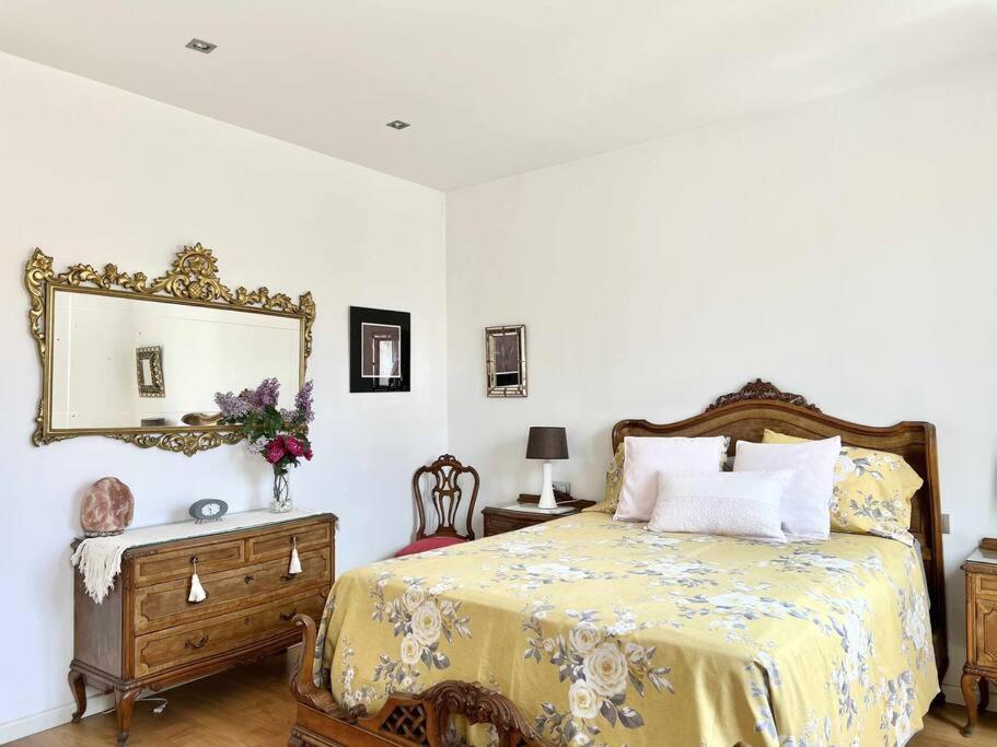 Moderno Y Amplio Apartamento En El Centro De Rosas Exterior foto
