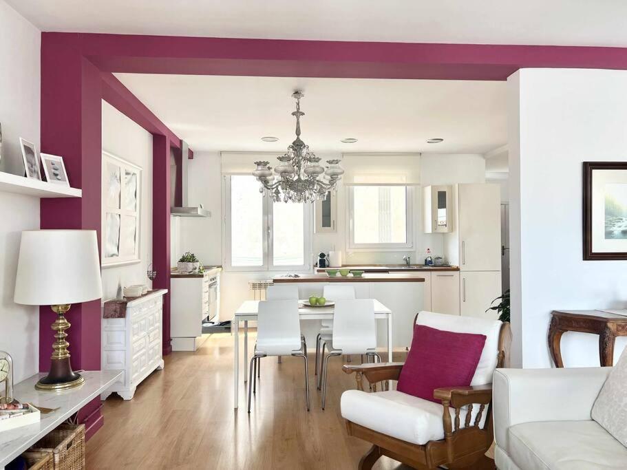 Moderno Y Amplio Apartamento En El Centro De Rosas Exterior foto